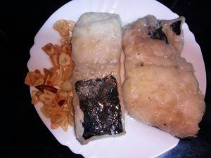 en un plat reservat el bacallà confitat i els alls