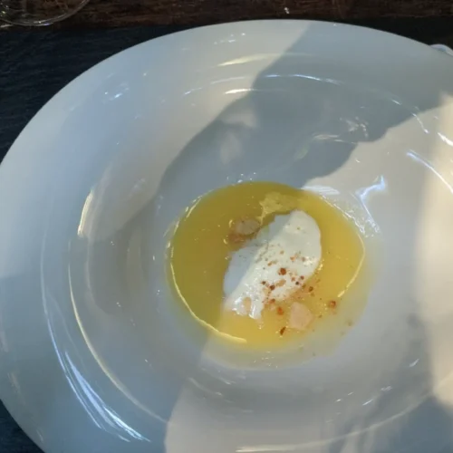 una porció de bacallà al pil pil