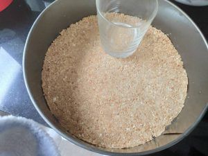 base de galleta en el molde