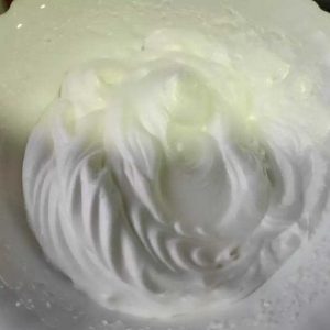 nata muntada per preparar el tiramisú