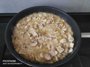 el arroz del risotto con el vino blanco