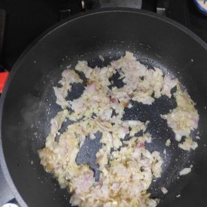 pochando la cebolla