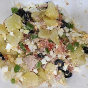 ensalada de patatas y atún