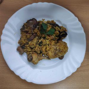 Arroz con carne y trompetas