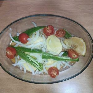 Fuente de horno con verduras