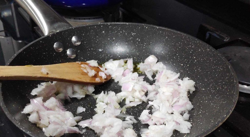 ceba picada a la paella