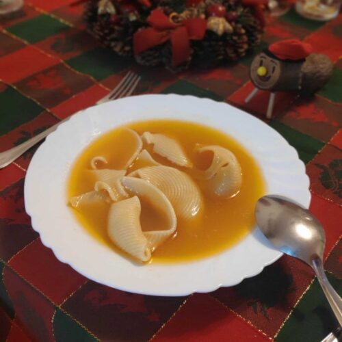 Un plat d' escudella