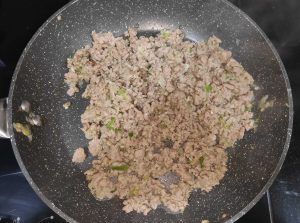 Sofregit de carn a la paella