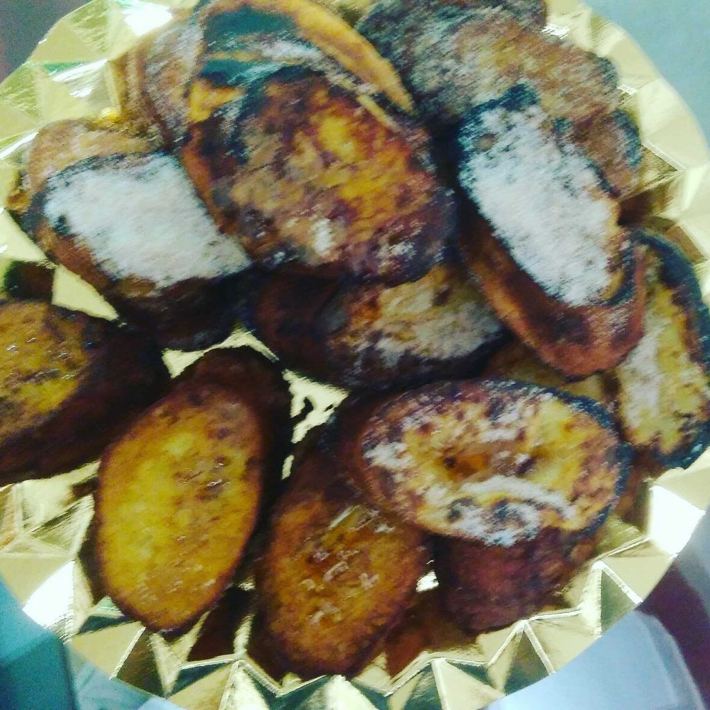bandeja con torrijas