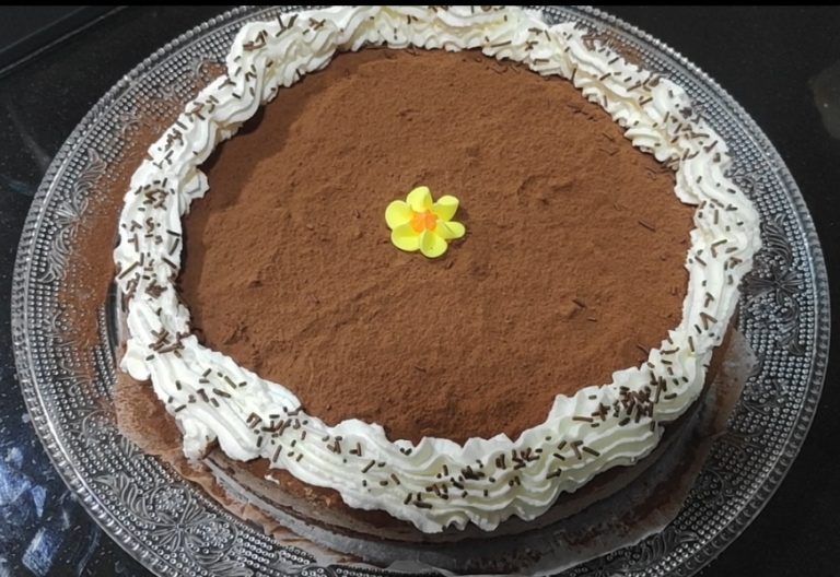 mousse de chocolate decorada