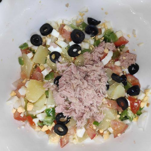 Amanida de patates i tonyina