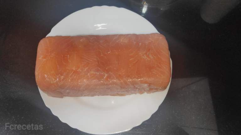 pastís de salmó fumat desemmotllat