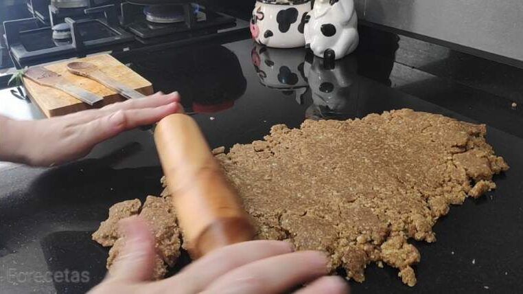 pastat de les galetes de civada amb el corró