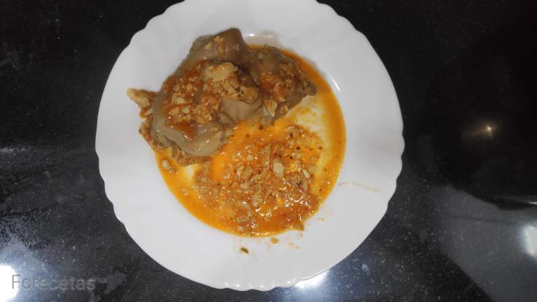 Manitas de cerdo en salsa
