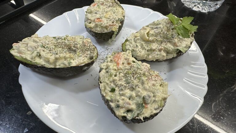alvocatsw farcits en un plat 4