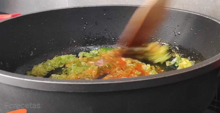 tomate añadido al sofrito