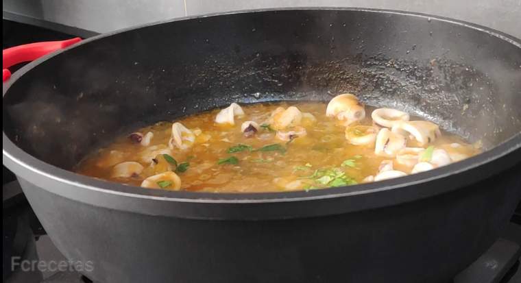 vino añadido al sofrito