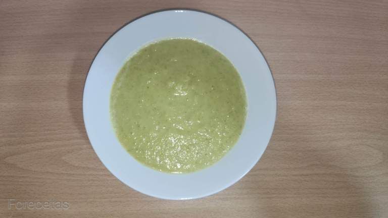 crema de brocoli con zanahria