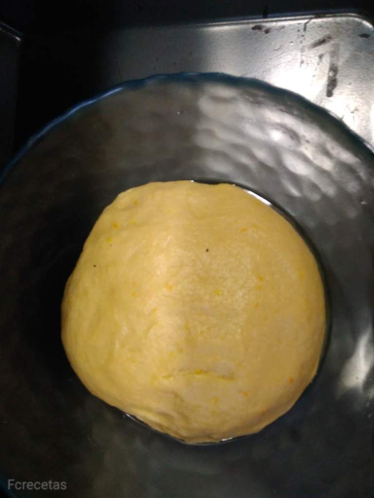 bola de massa per elaboar el trotell de reis