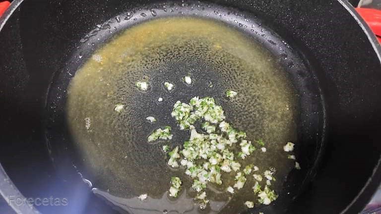sofregit d'all i julivert