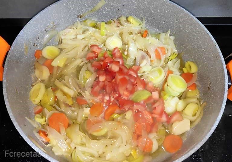 tomate con sofrito de verduras