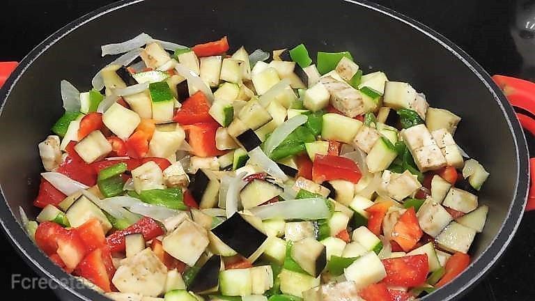 verduras cortadas para sanfaina