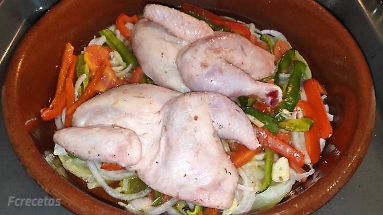 picantones añadidos a la cazuela del horno