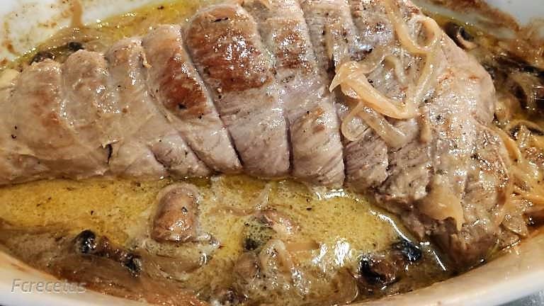 solomillo de ternera en salsa de champiñones