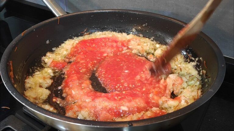 añadido tomate al sofrito