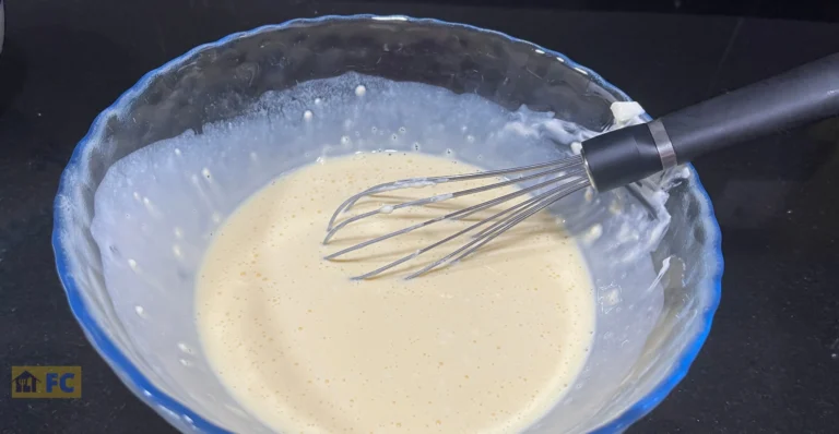 en un bol transparente mezcla para el flan
