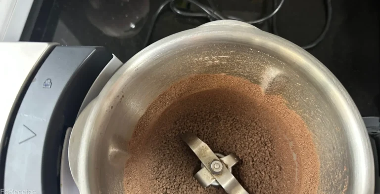 xocolata picada a la gerra del robot
