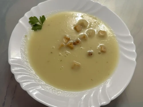 crema de cebolla con picatostes