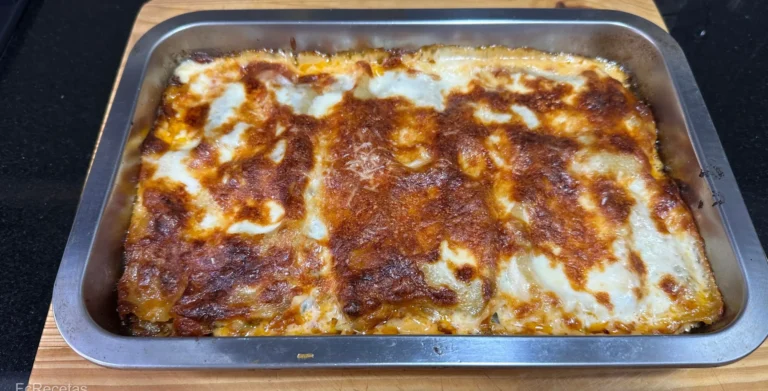 lsaña gratinada fuera del horno