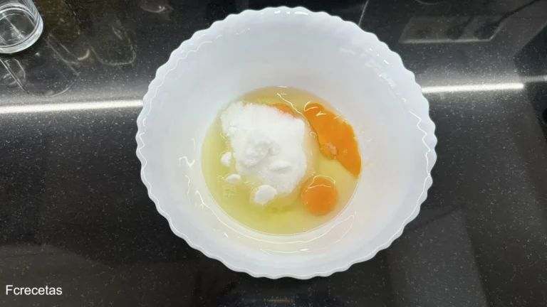 huevos y azúcar para mezclar