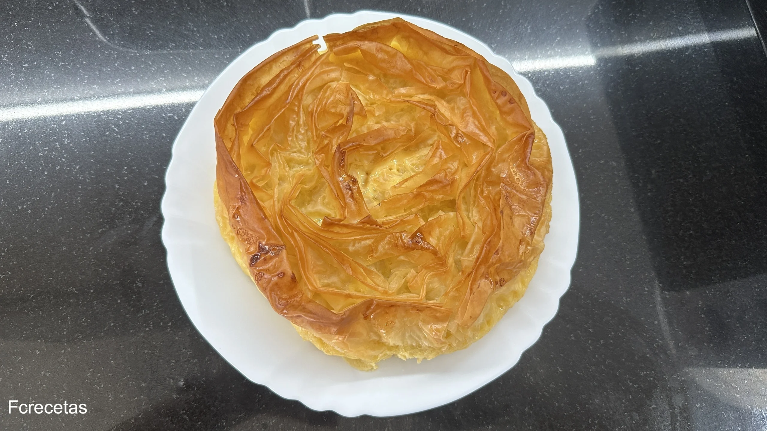 tarta de masa filo horneada